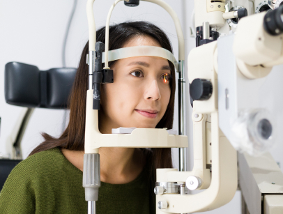 woman-doing-the-eye-exam-in-clinic-2022-12-15-20-39-15-utc-1.jpg